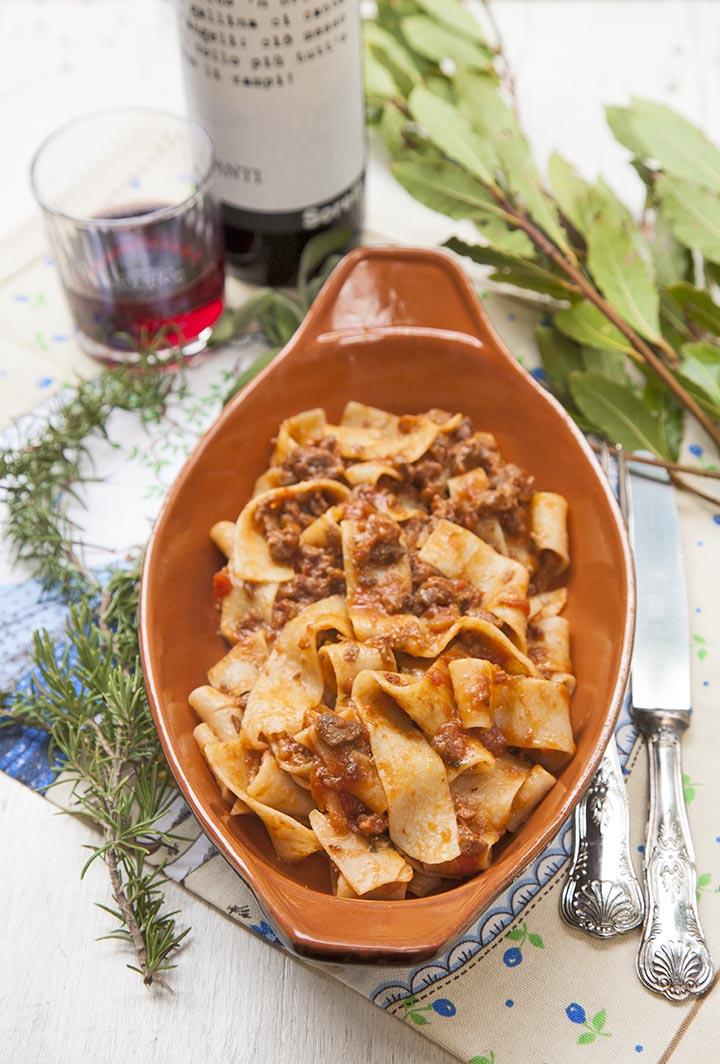 Ricetta Pappardelle al ragù di cinghiale | IdeeRicette